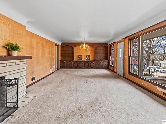 3rd image of 10319 Woodridge Ln