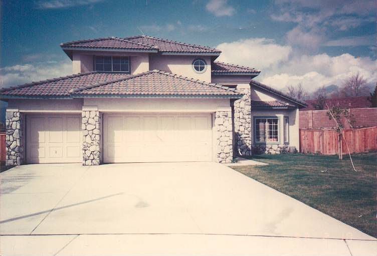 15918 Sunburst Dr