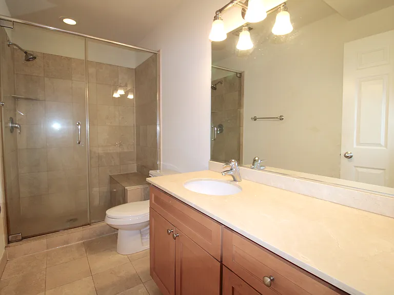 917 N Ashland Ave #2 — Photo 11