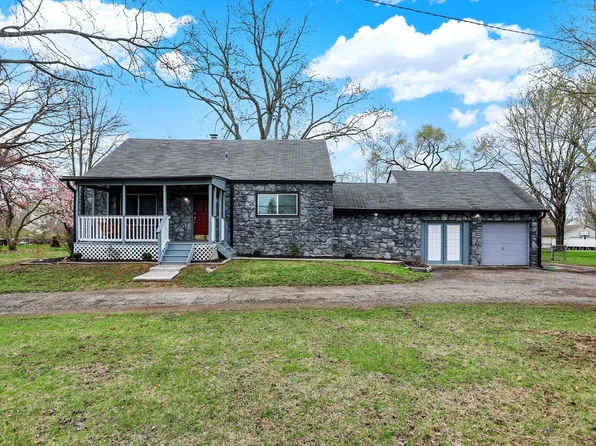 7609 Camby Rd, Camby, IN 46113