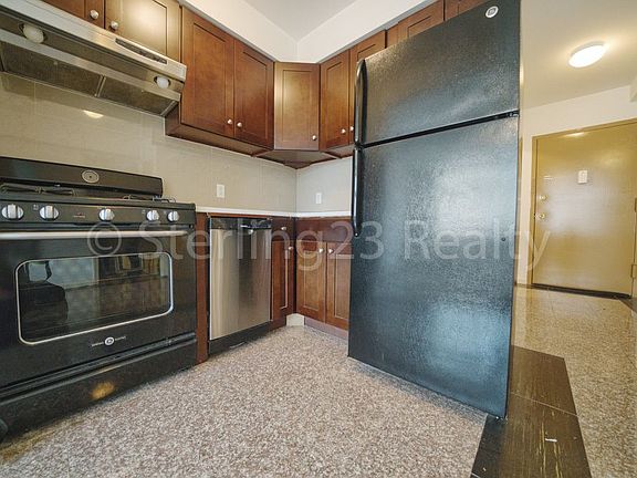 2nd image of 2320 30th Dr APT 4A