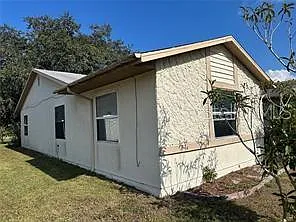 4 bed, 2.0 bath, 1719 sqft, $2,000 — Photo 2