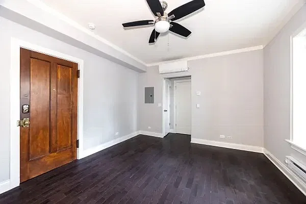 Studio, 300 sqft, $1,620 — Photo 3
