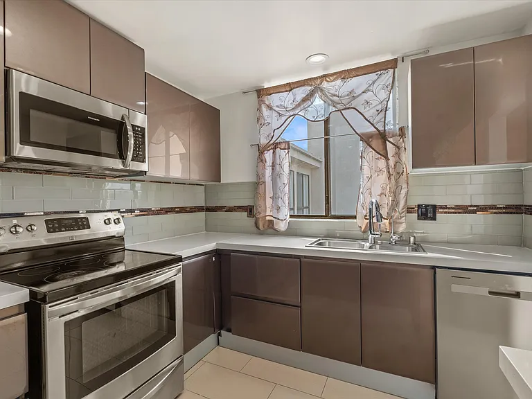 2175 S Beverly Glen Blvd #406 — Photo 11