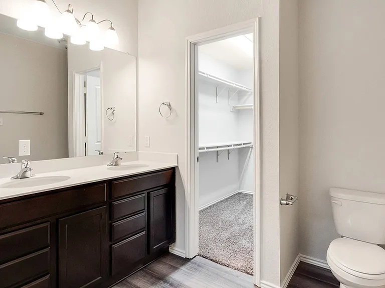 117 Nathaniel Dr — Photo 20