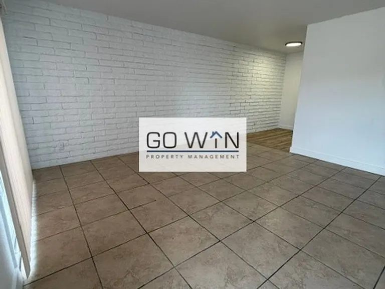 54 W Southern Ave — Photo 4