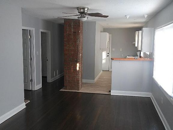 3rd image of 3921 Myrtle Ave