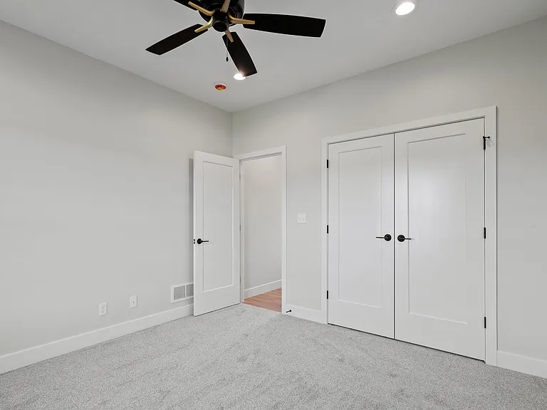 2801 Easley Cabin Cir — Photo 34