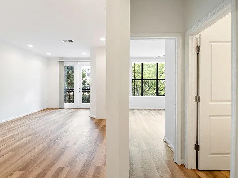 760 Walker Sq #3C — Photo 5