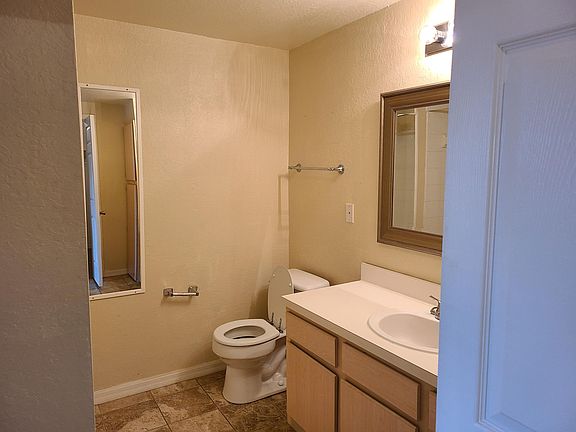 2nd image of 23580 Walden Center Dr