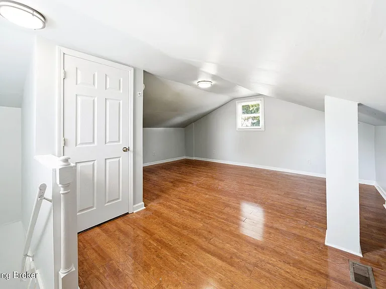 1049 Dixon Ave #2 — Photo 17