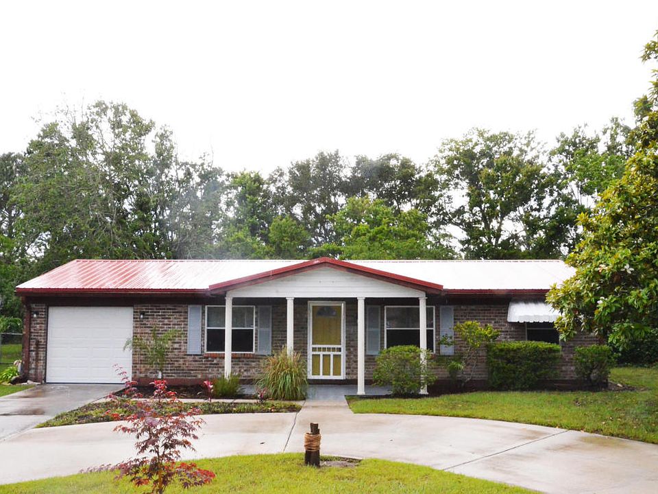 1st image of 121 Dolphin Blvd E