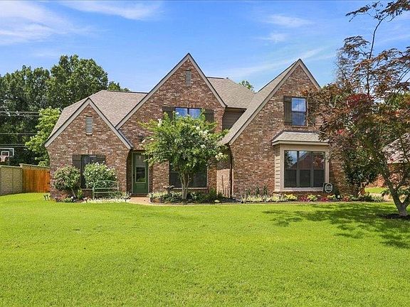 3rd image of 6267 Willow Walk Way