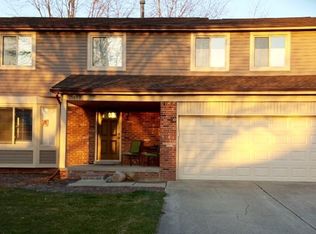 15849 Valerie Dr, Macomb, MI 48044
