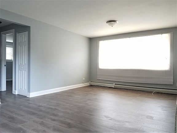 2nd image of 5901 N Naper Ave APT Ga