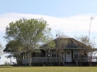 100 Ronnie Rd, La Grange, TX 78945