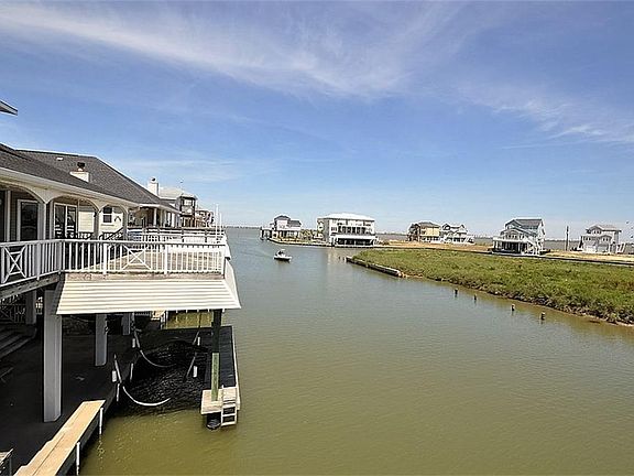 4th image of 310 Sunset Cir