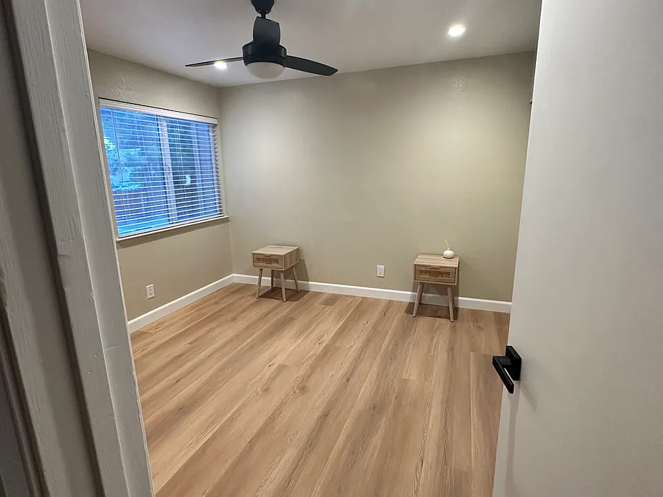 5296 Borneo Cir