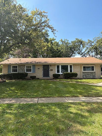 1st image of 616 Grace Ln
