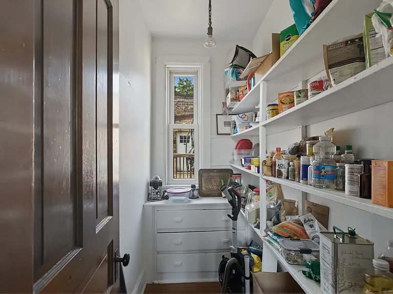 2159 N Bell Ave #3F — Photo 3