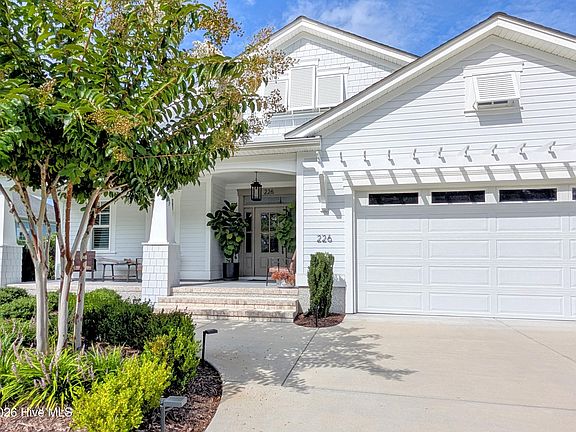 4th image of 226 Sand Dollar Lane
