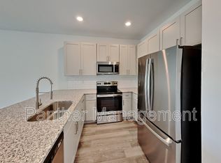 4728 27th St SW, Lehigh Acres, FL 33973