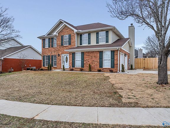 3rd image of 154 Garden Brook Dr