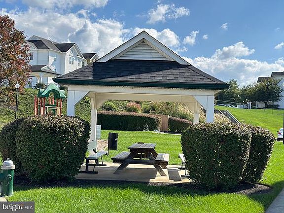 3rd image of 114 Sundown Ct Unit 3D