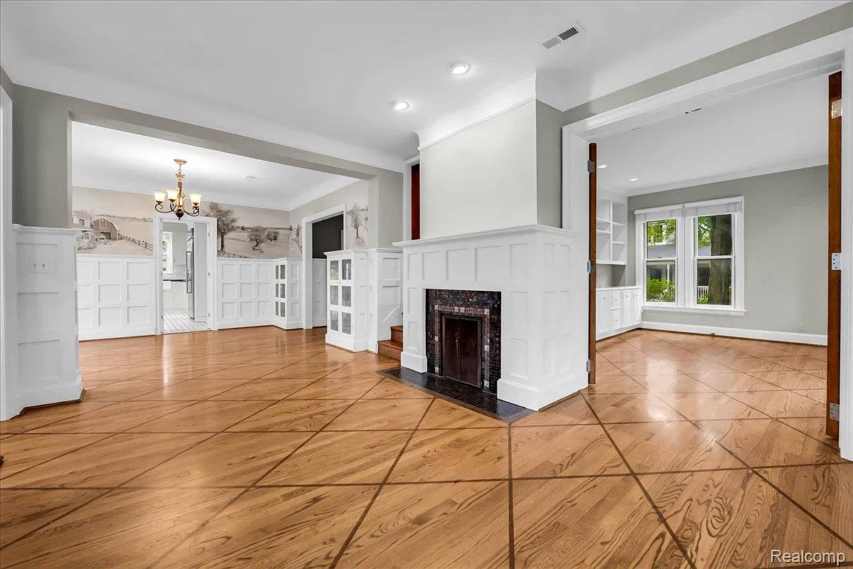 4 bed, 3.5 bath, 3850 sqft, $5,000 — Photo 3
