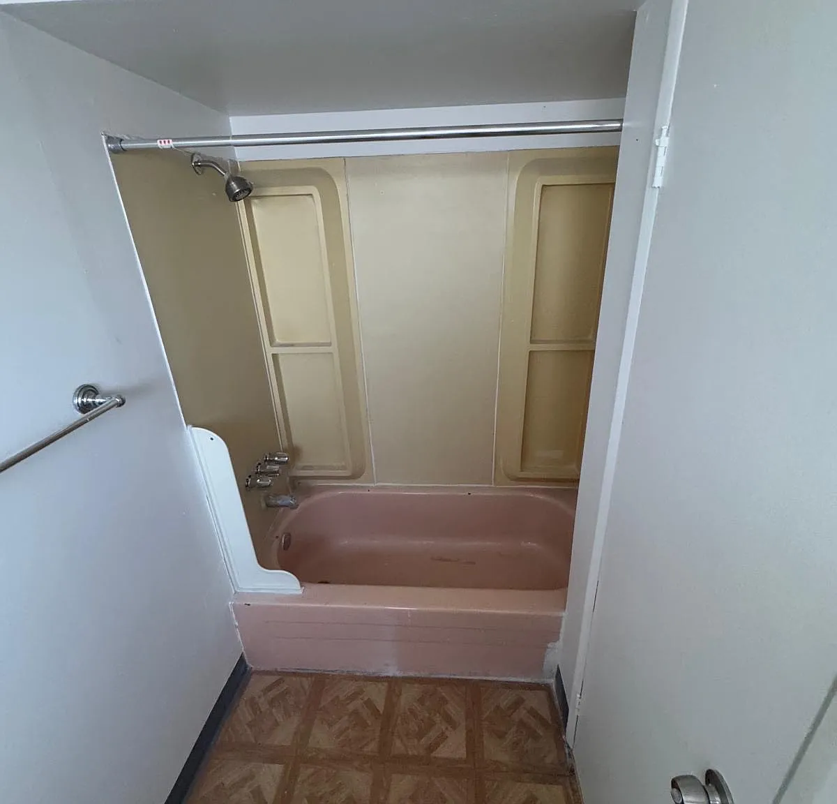 1 bed, 680 sqft, $1,700 — Photo 4