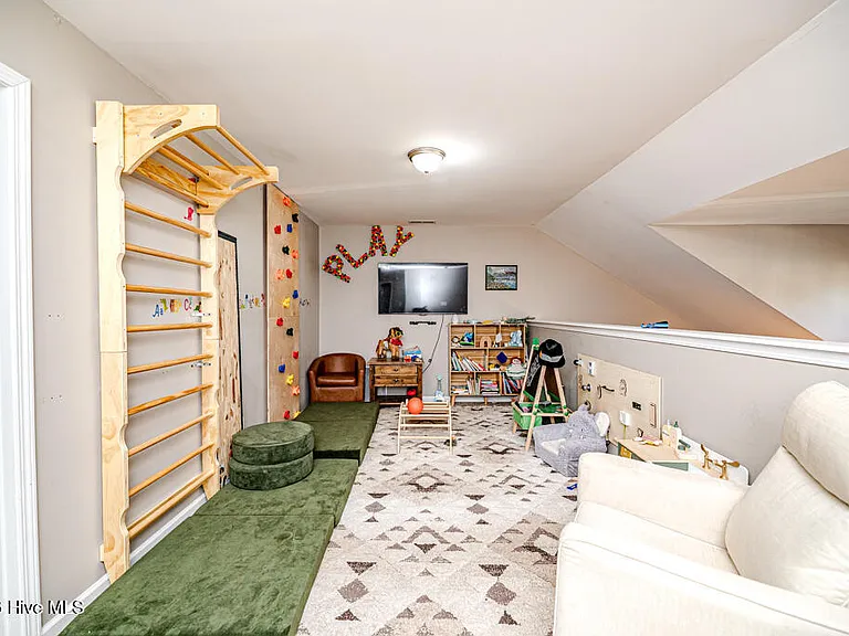 113 Sedgewood Ct — Photo 34