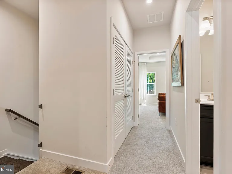 7903 Tanbridge Ln — Photo 23