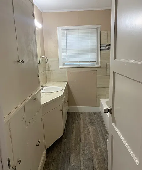 340 Cottage St — Photo 9