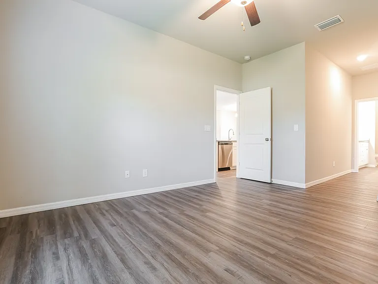 3468 Colfax Ln — Photo 10