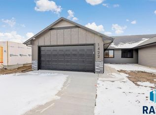 1422 N Mae Pl, Tea, SD 57064