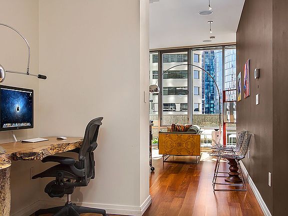 10-foot Ceilings