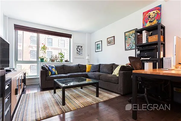 Rented by (Legacy) Elegran | media 10