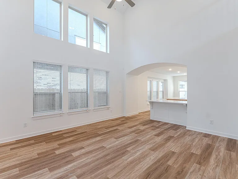 7342 Lake Arrowhead Ln — Photo 5