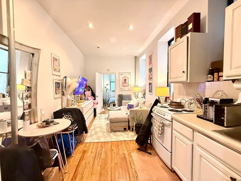 1st image of 179 Mulberry St APT 1B