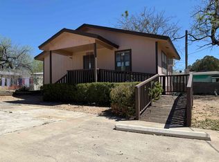 305 W Viesca St, Del Rio, TX 78840