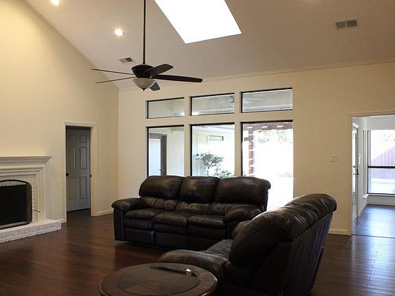 5th image of 6439 Copper Creek Dr