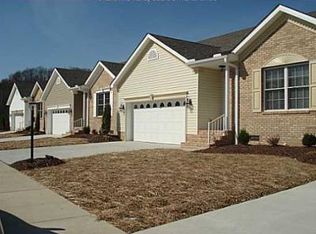 120 Lexus Dr, Hurricane, WV 25526