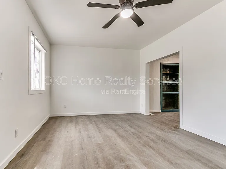 1812 W Noble Ave — Photo 58