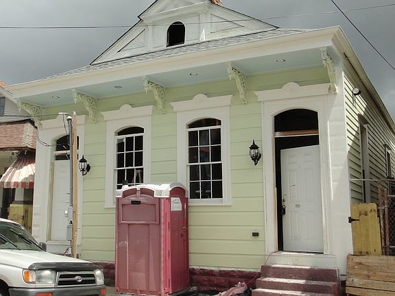 2nd image of 1405 Saint Anthony St