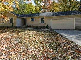 528 E Howe Rd, Tallmadge, OH 44278