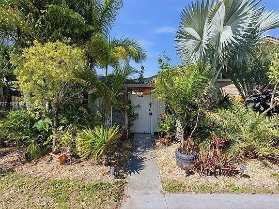 3rd image of 5644 Eagle Lake Dr