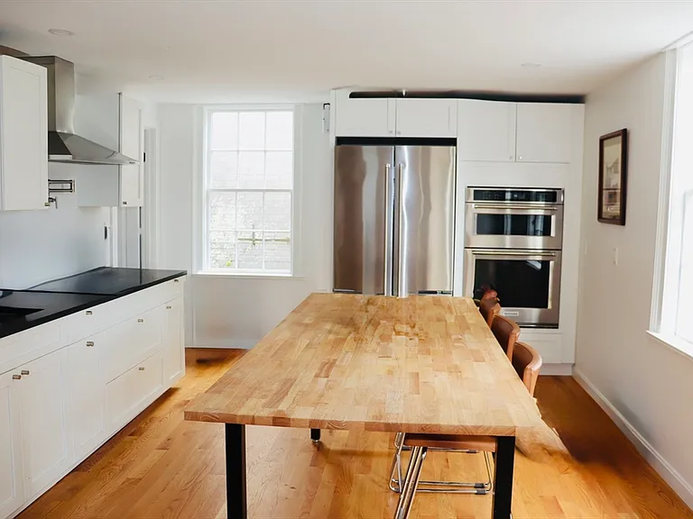 14 Lynde St #2 — Photo 12