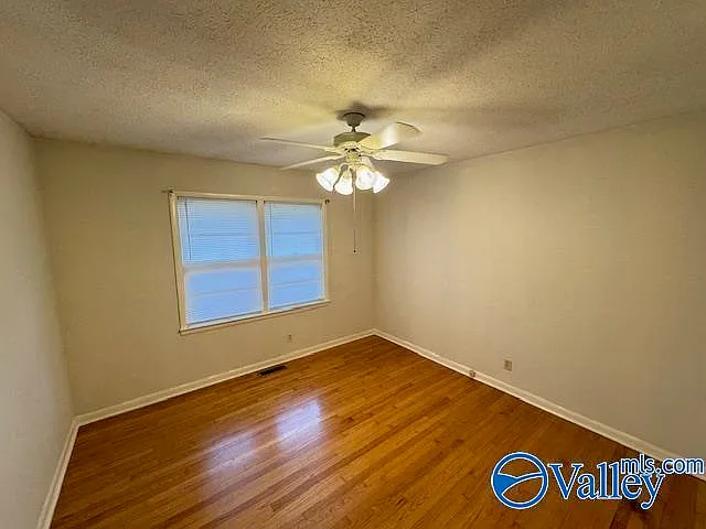 1607 Chapman Ave NE — Photo 14