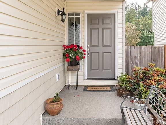 2nd image of 11020 185th Ave E