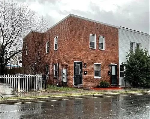 443 20th St NE Photo 1